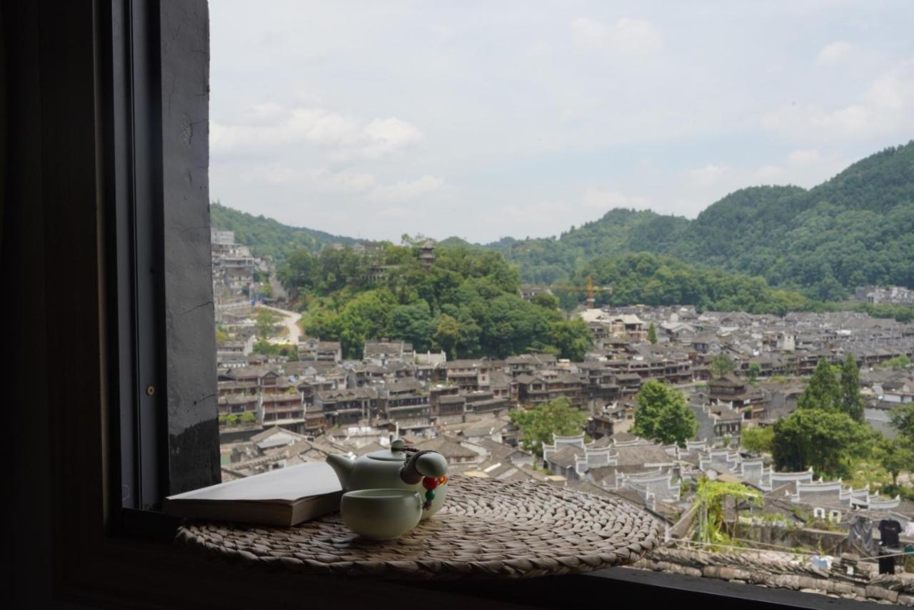 Yun 起 Iju 庭院 观 Jing 民宿 Hotel Fenghuang Bagian luar foto