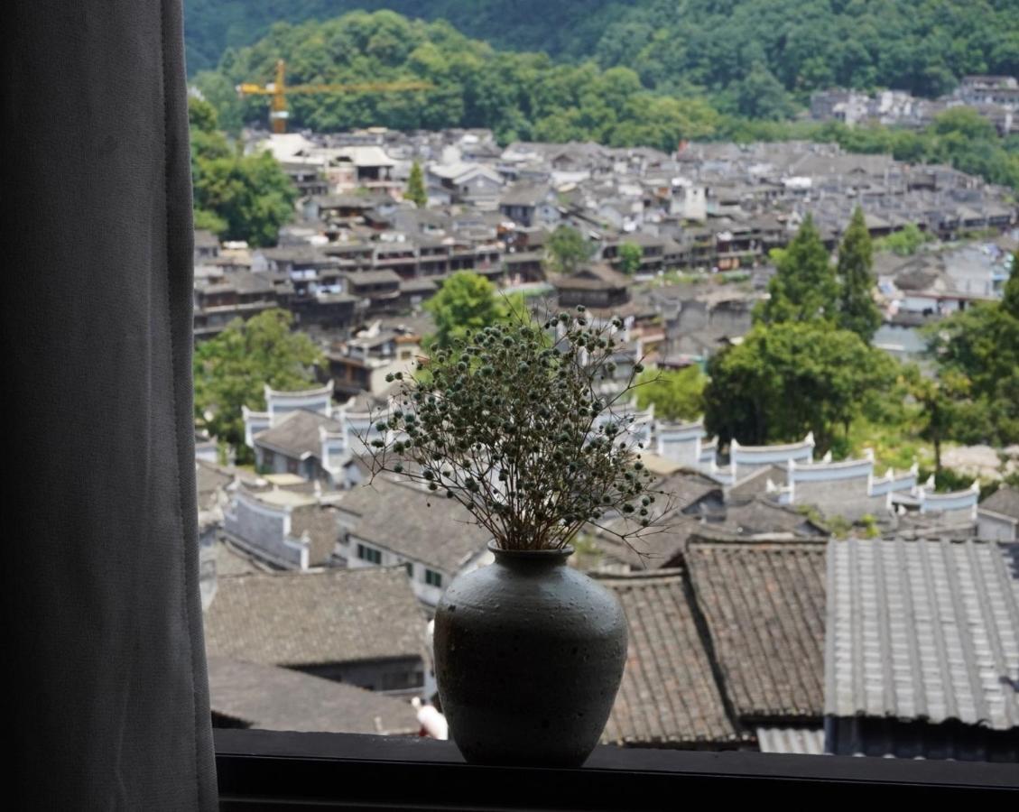 Yun 起 Iju 庭院 观 Jing 民宿 Hotel Fenghuang Bagian luar foto