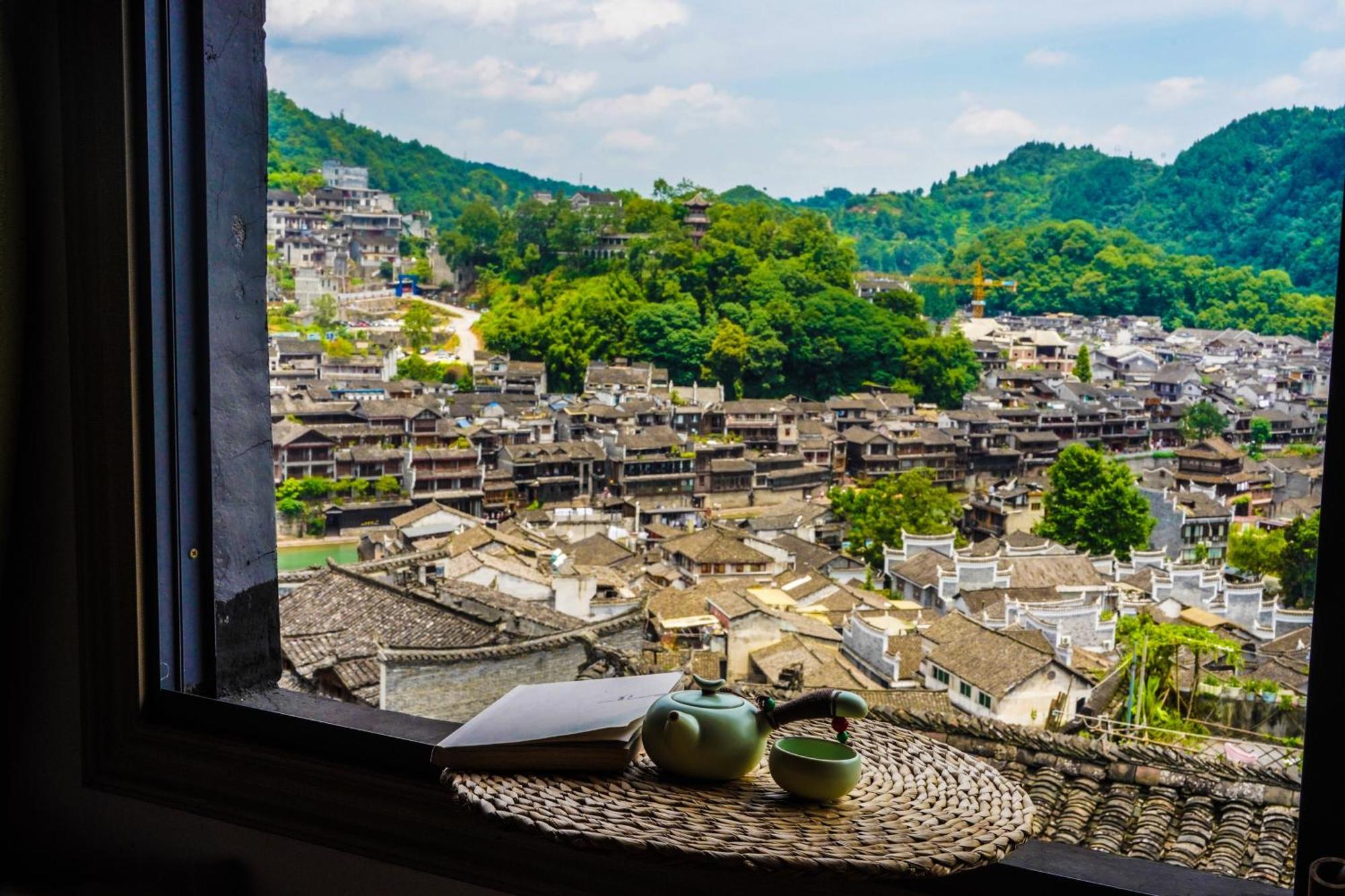 Yun 起 Iju 庭院 观 Jing 民宿 Hotel Fenghuang Bagian luar foto