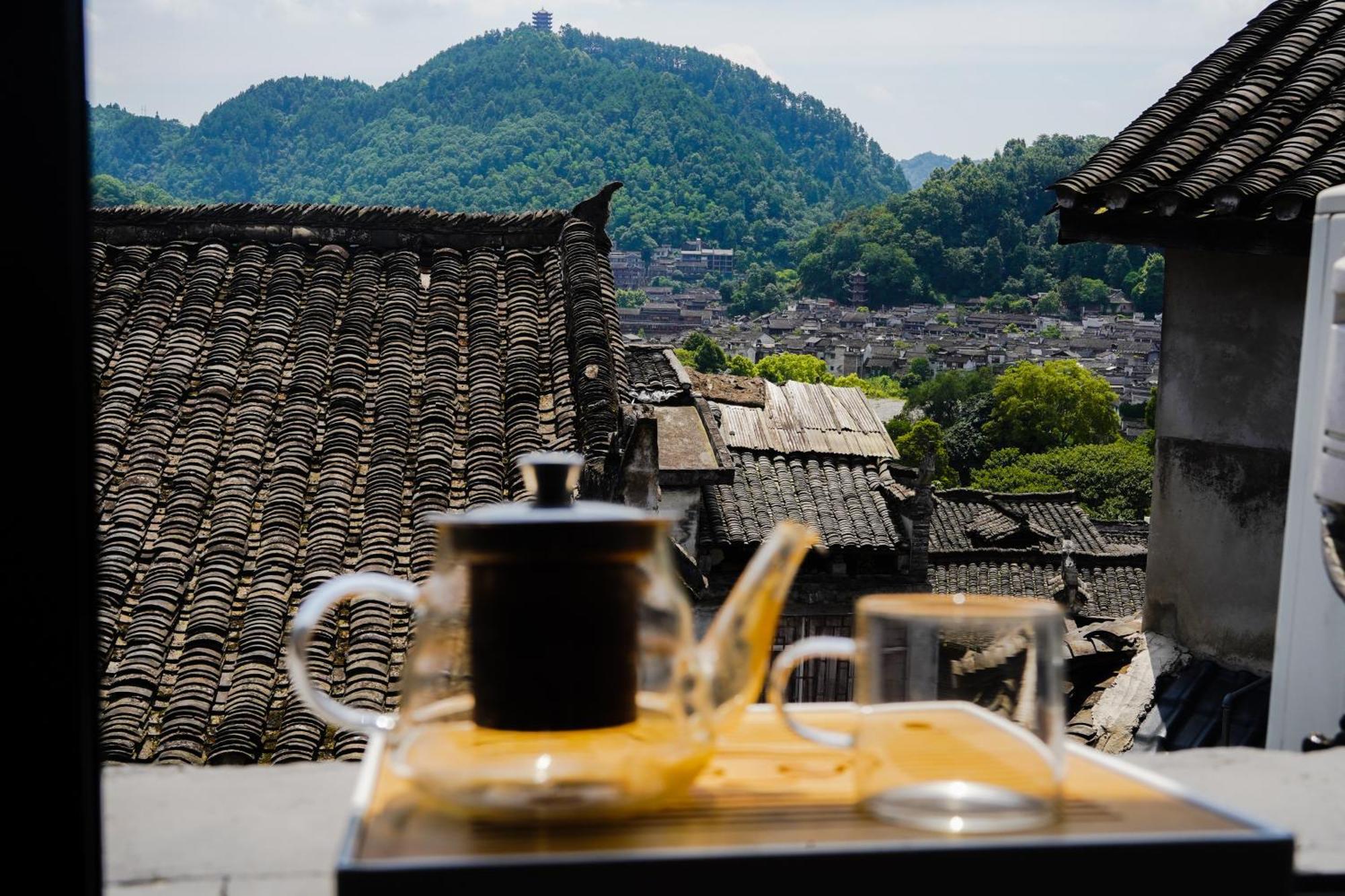 Yun 起 Iju 庭院 观 Jing 民宿 Hotel Fenghuang Ruang foto